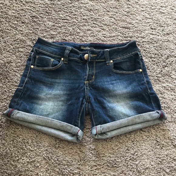 Denim shorts - Picture 1 of 3